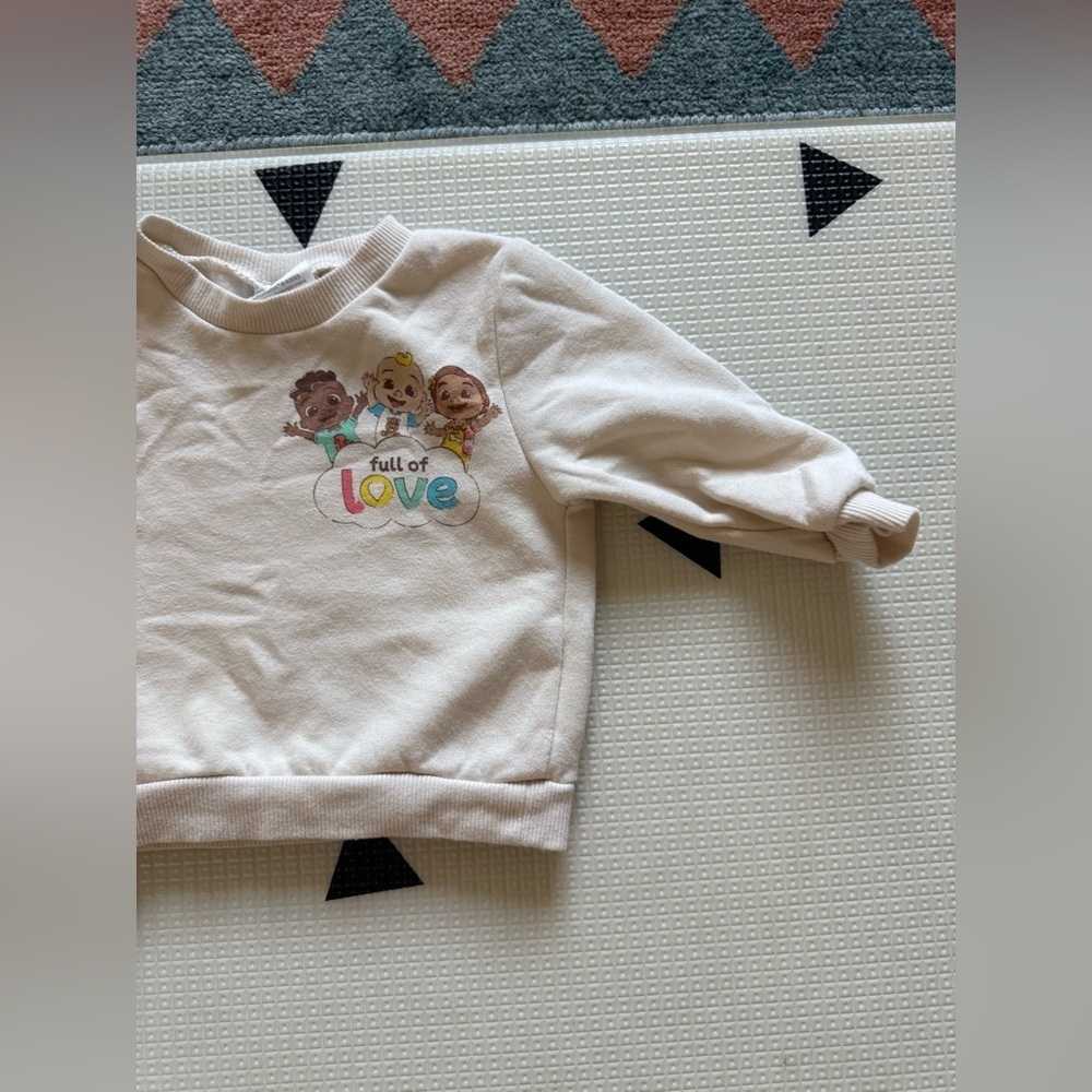 Coceomelon|Baby gender neutral ‘Full of Love' Cream Sweatshirt•••12 months